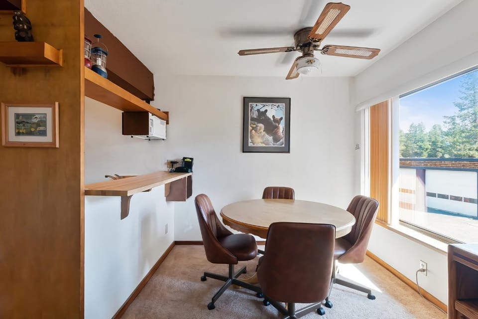 Comfortable Condo Great Location- Tamarack #12 Apartment in Bear Valley