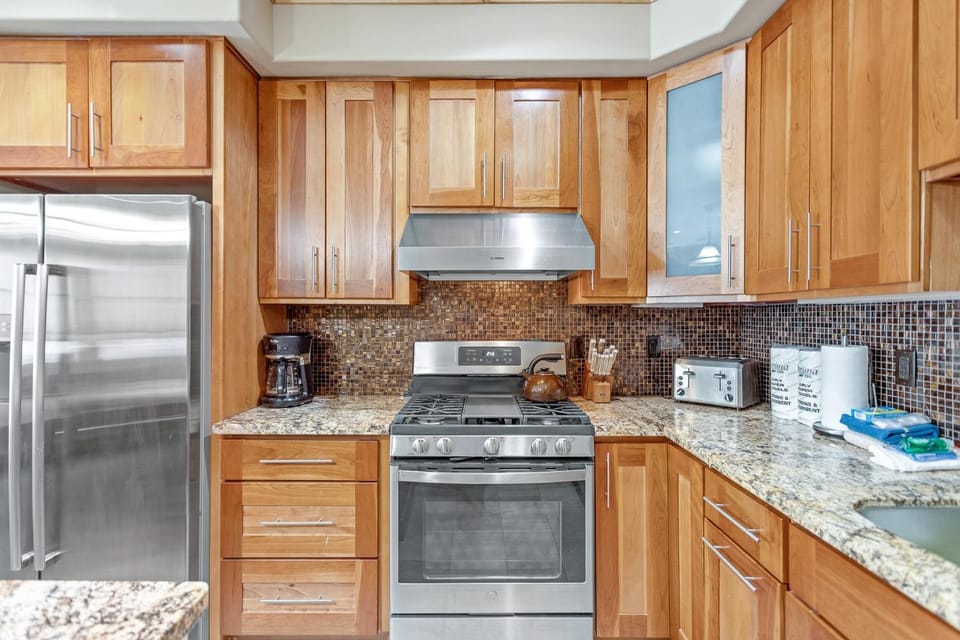 Modern Condo - Great Location! Apartment in Bear Valley