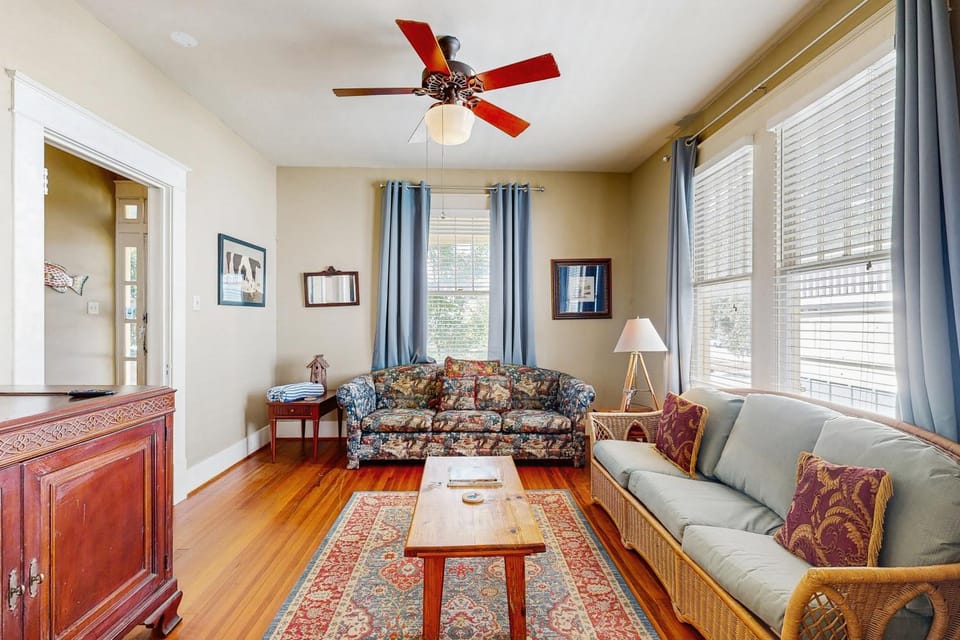 Greener Grasses House in Texas City