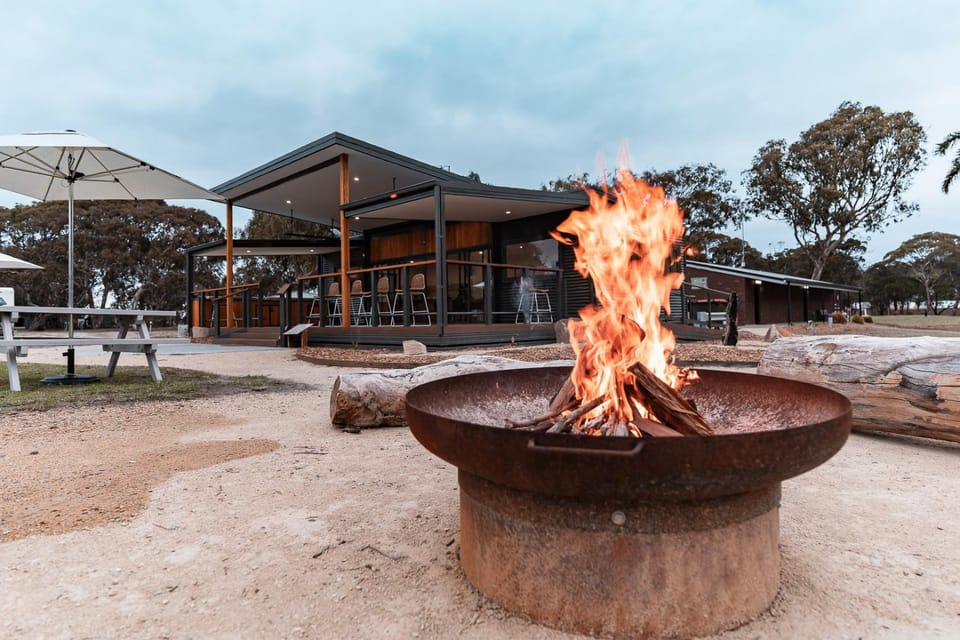BBQ facilities, Meeting/conference room, fireplace
