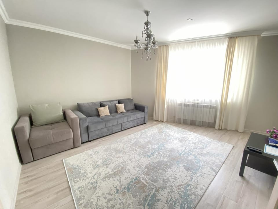 ЖК Лазурный квартал двухкомнатные апартаменты в центре левого берега Apartment in Kazakhstan