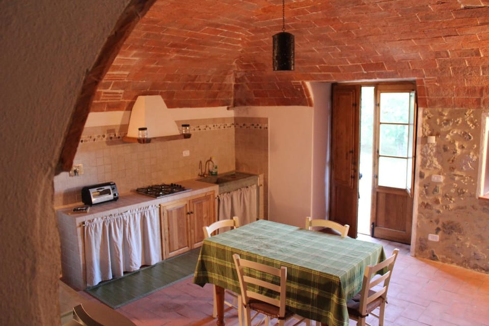 Agriturismo La Quercia Farm Stay in Tuscany