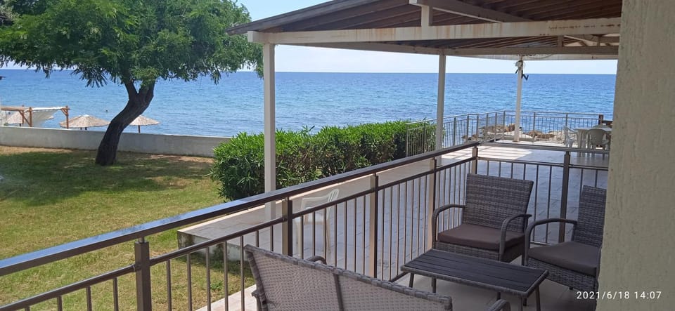 lemonishouse by the sea 1 House in Halkidiki