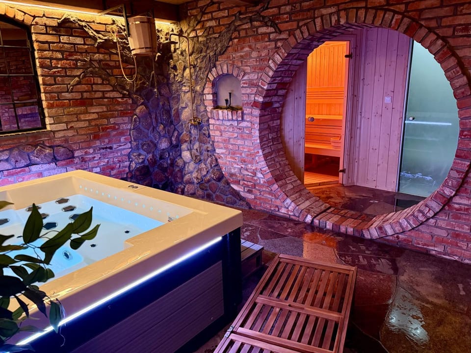 Hot Tub, Hot Tub, Sauna, Sauna, Steam room, Spa and wellness centre/facilities, Spa and wellness centre/facilities, sunbed