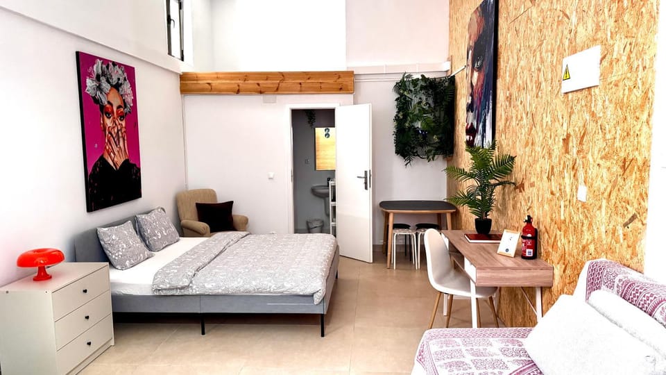 Bed, Living room, Photo of the whole room