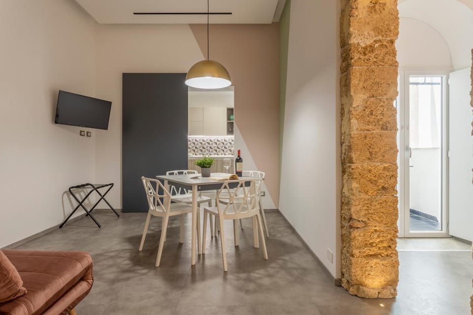 Living room, Seating area, Dining area