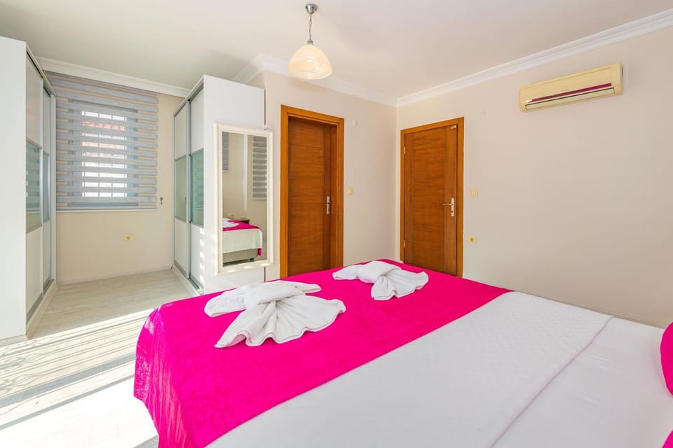 Bedroom, wardrobe