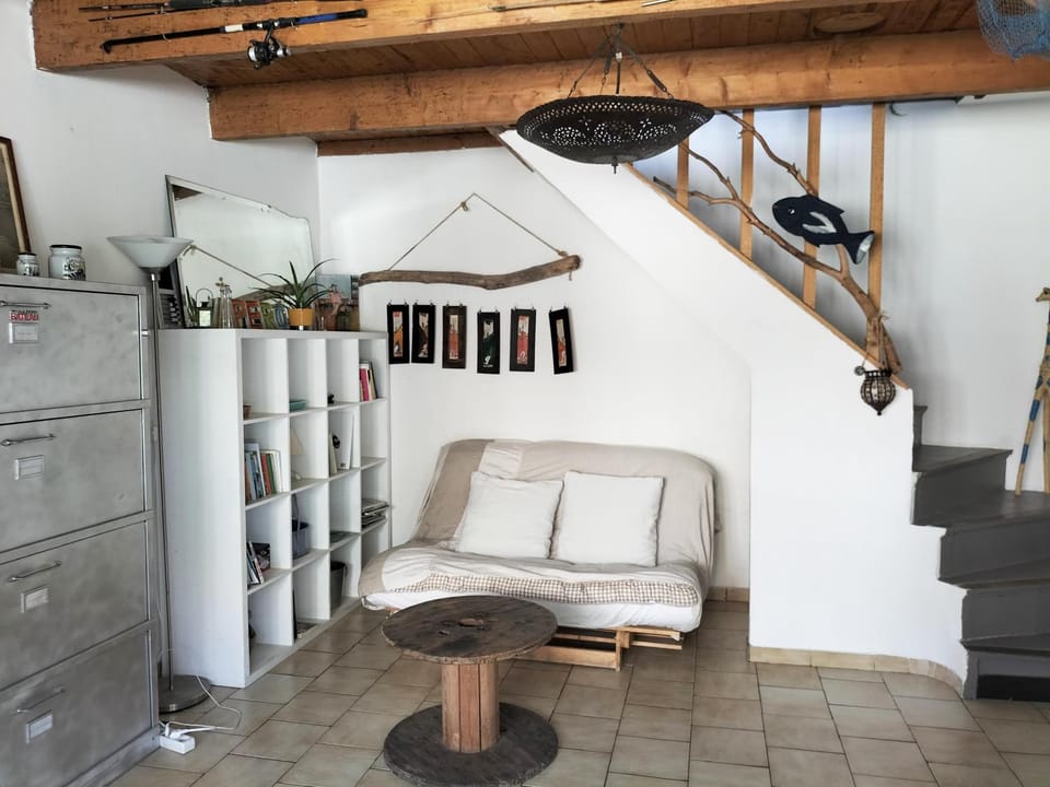 Kaban On House in Marseille