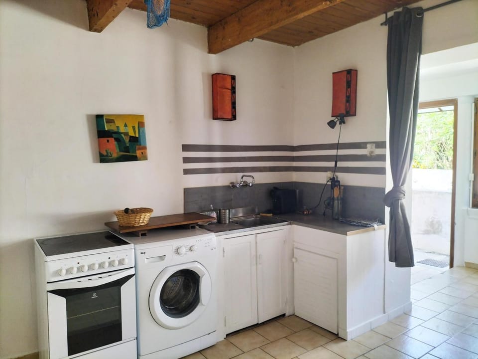 Kaban On House in Marseille