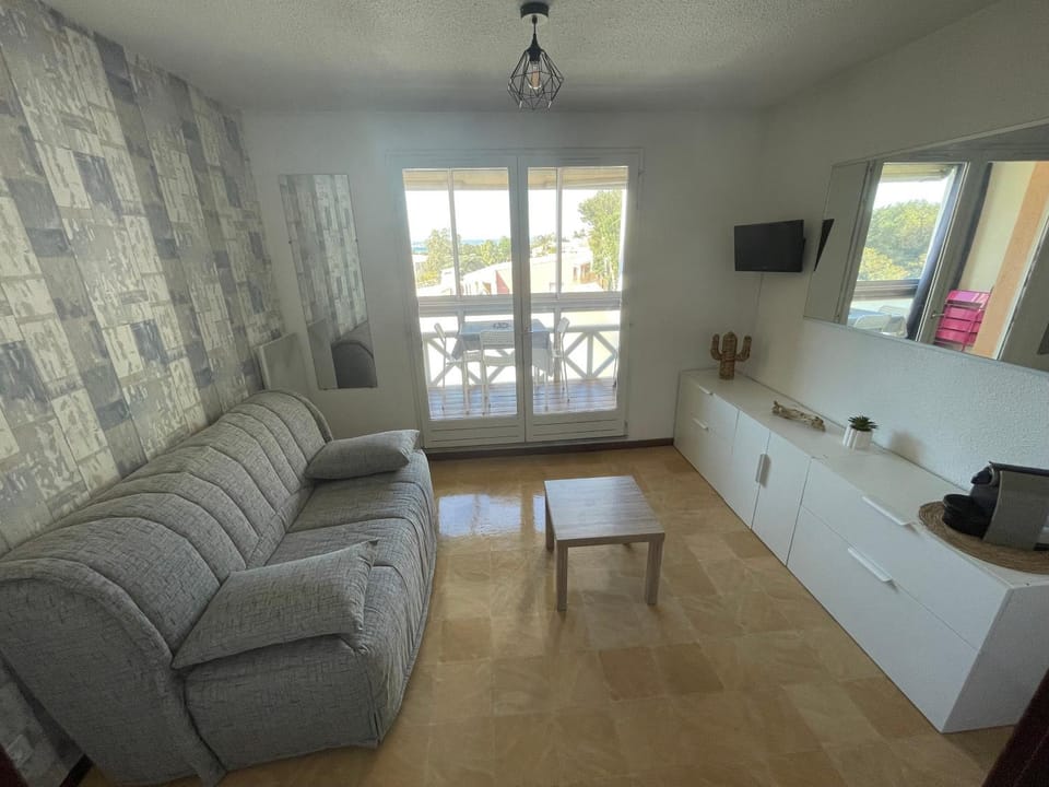 Studio Sète vue sur l’étang de Thau Apartment in Occitanie