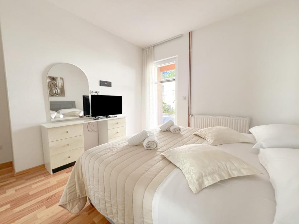 TV and multimedia, Bedroom