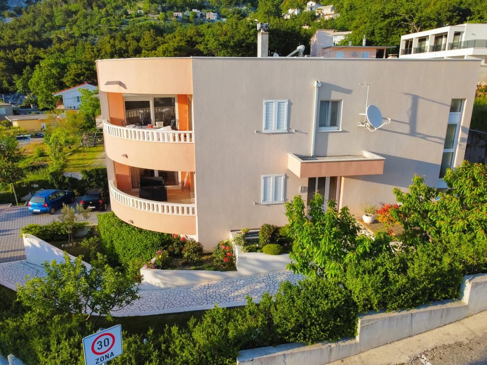 Property building, Day