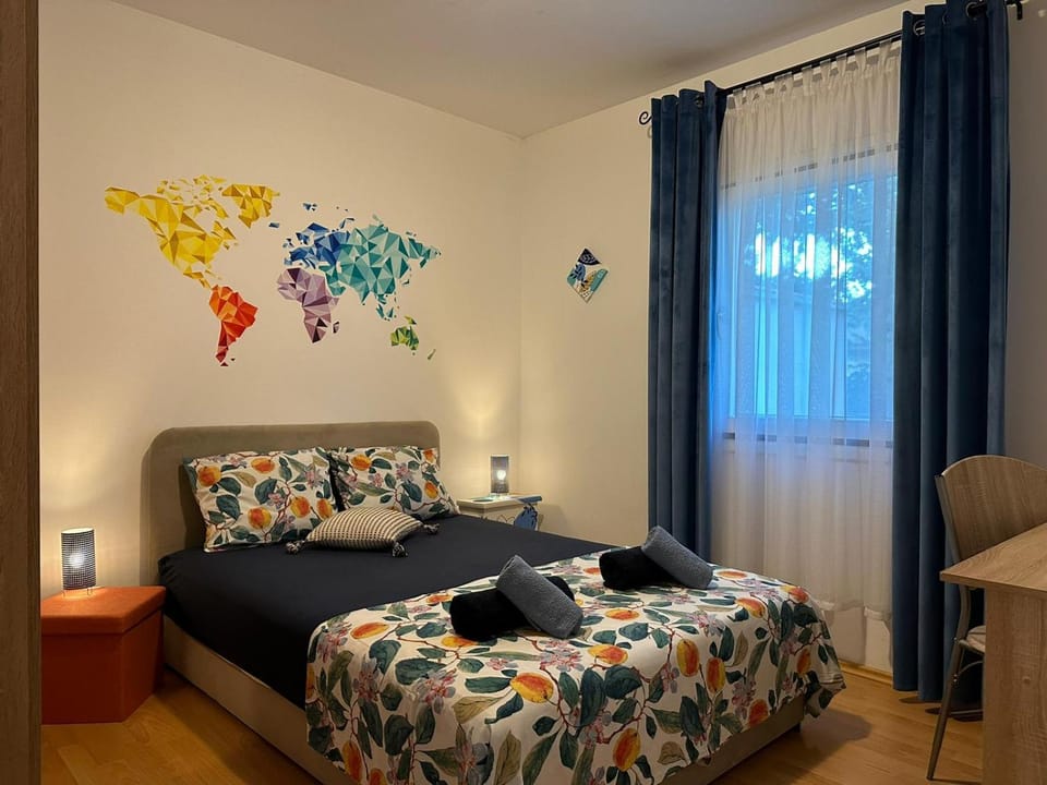 Bed, Bedroom