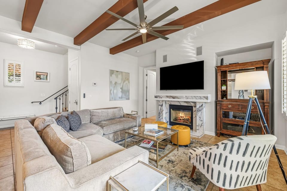 L44 Luxurious 2 Story Townhome - Newly Remodeled! condo Apartment in Indian Wells