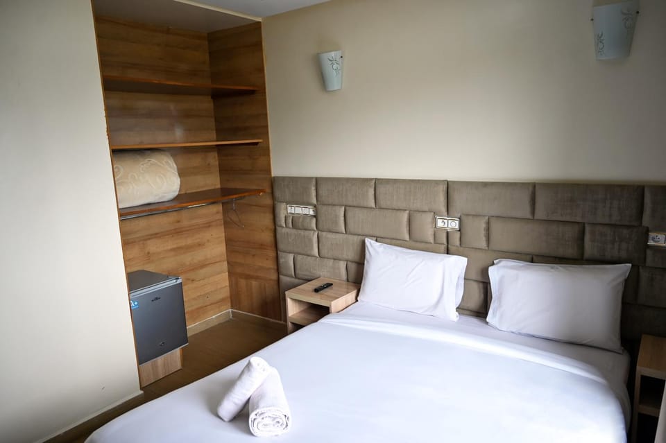 Photo of the whole room, wardrobe