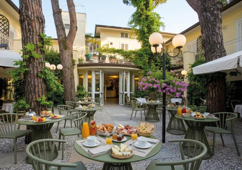 Inner courtyard view