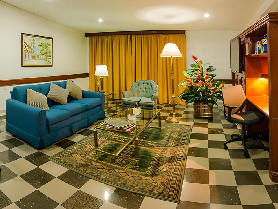 Living room, Photo of the whole room