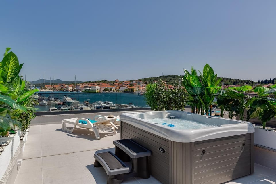Hot Tub