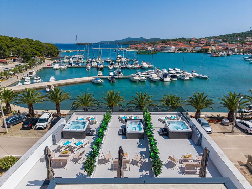 Sea view, sunbed