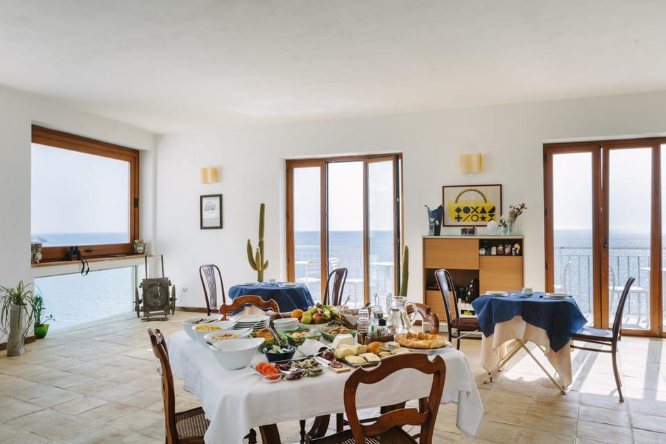 Lounge or bar, Sea view, Continental breakfast, Buffet breakfast