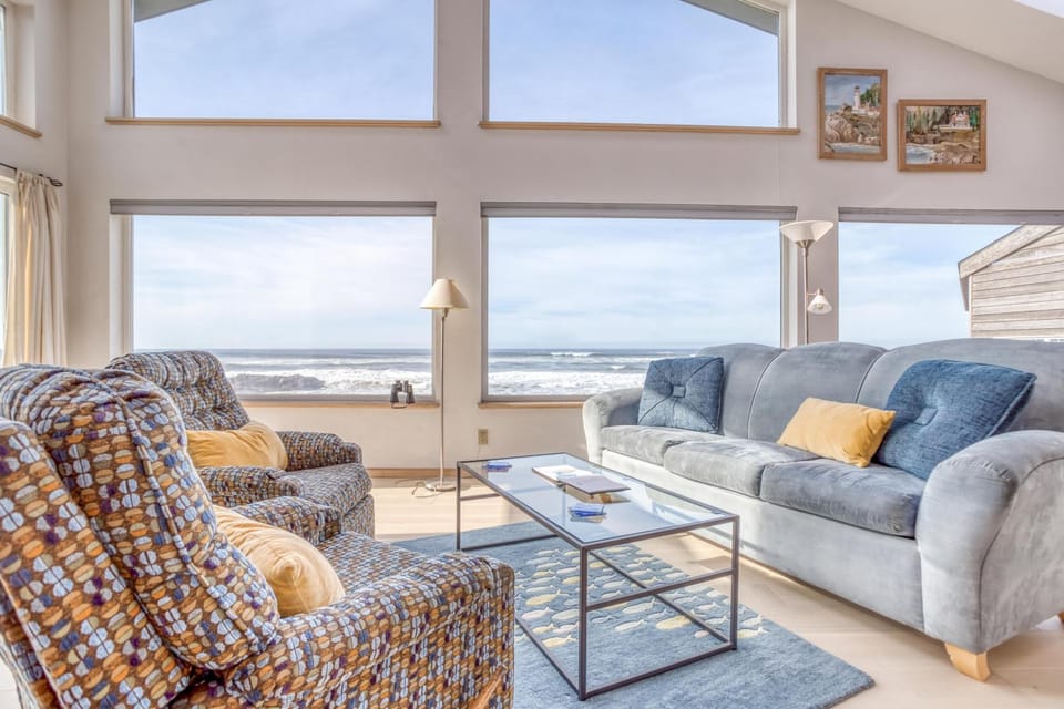 Kellys Cove House in Yachats