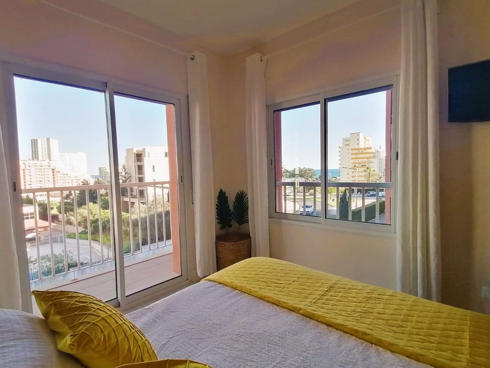 Bed, Balcony/Terrace, Bedroom
