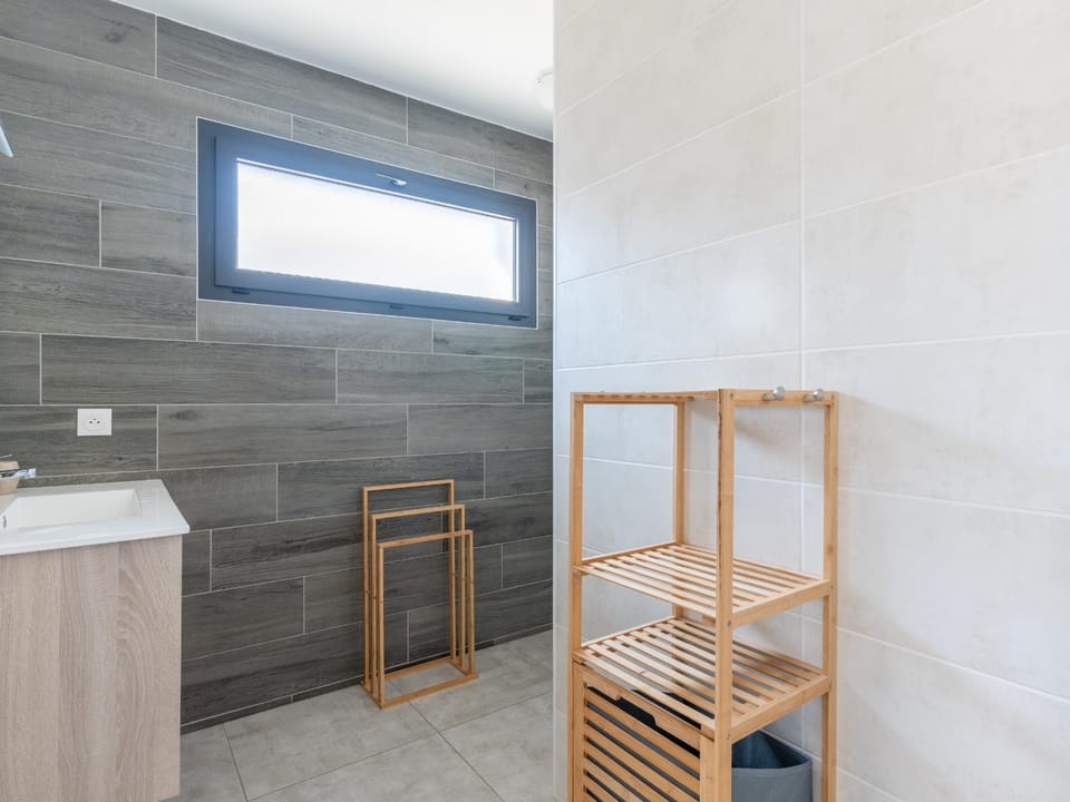 Maison neuve proche océan à Mimizan, 4 pers, clim, WIFI, jardinet, pistes cyclables, ménage inclus - FR-1-50-91 House in Mimizan