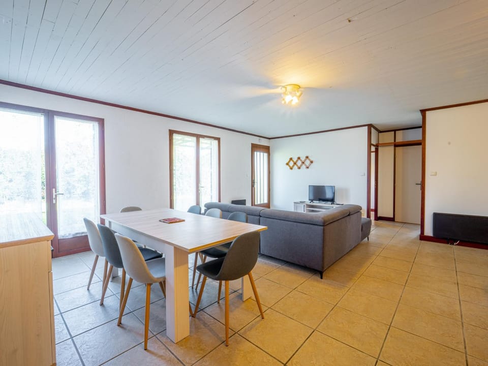 Maison à Mimizan Plage, 600m de la mer, 10 pers, 2 étoiles, confort moderne, jardin, parking House in Mimizan