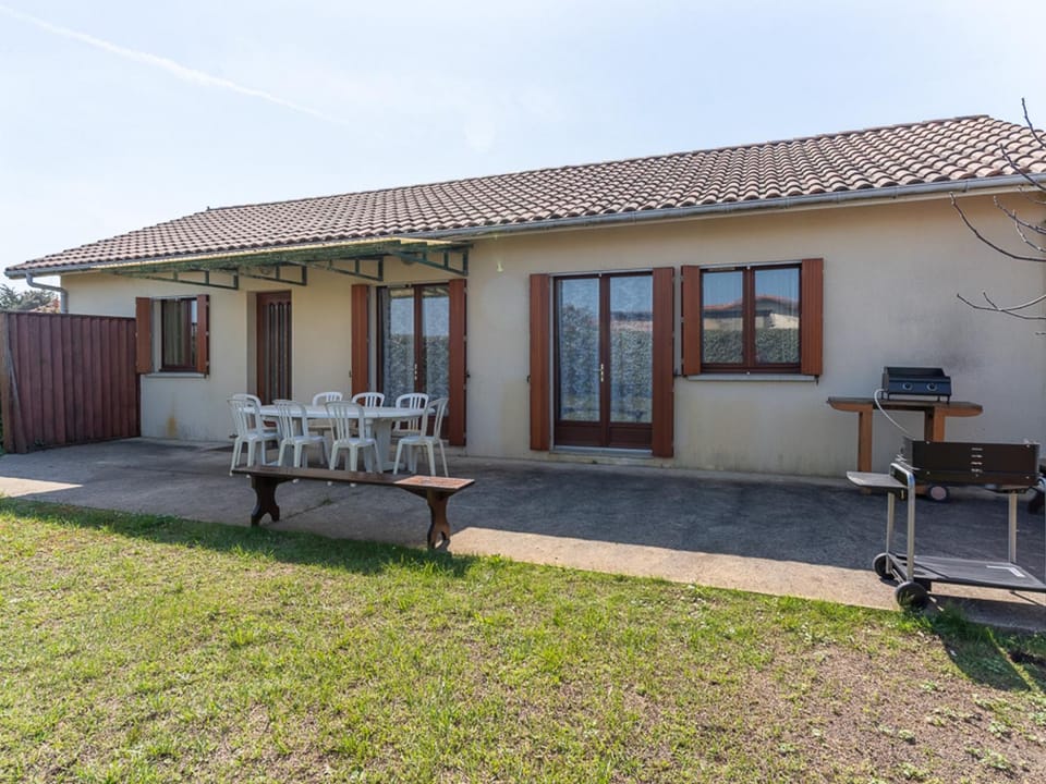 Maison à Mimizan Plage, 600m de la mer, 10 pers, 2 étoiles, confort moderne, jardin, parking House in Mimizan