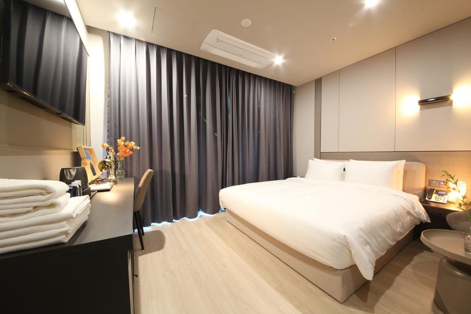 Bed, Photo of the whole room