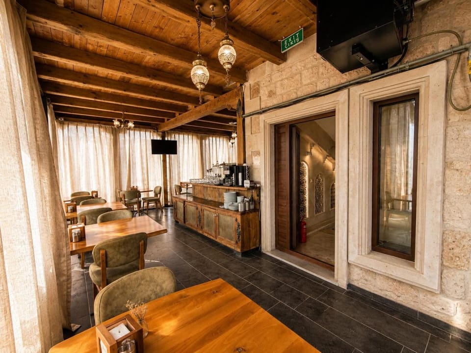 Restaurant/places to eat, Seating area, Breakfast, Buffet breakfast