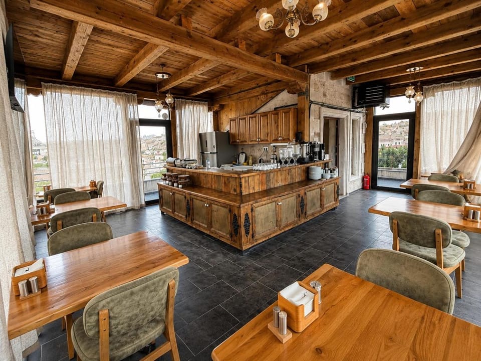 Restaurant/places to eat, Living room, Breakfast, Buffet breakfast