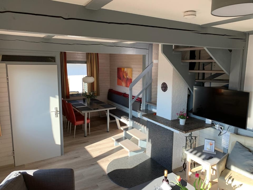 Communal lounge/ TV room, TV and multimedia