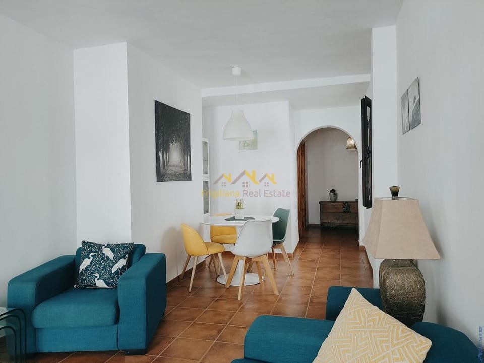 Lovely 2 bedroomed apartment with pool Apartment in Frigiliana