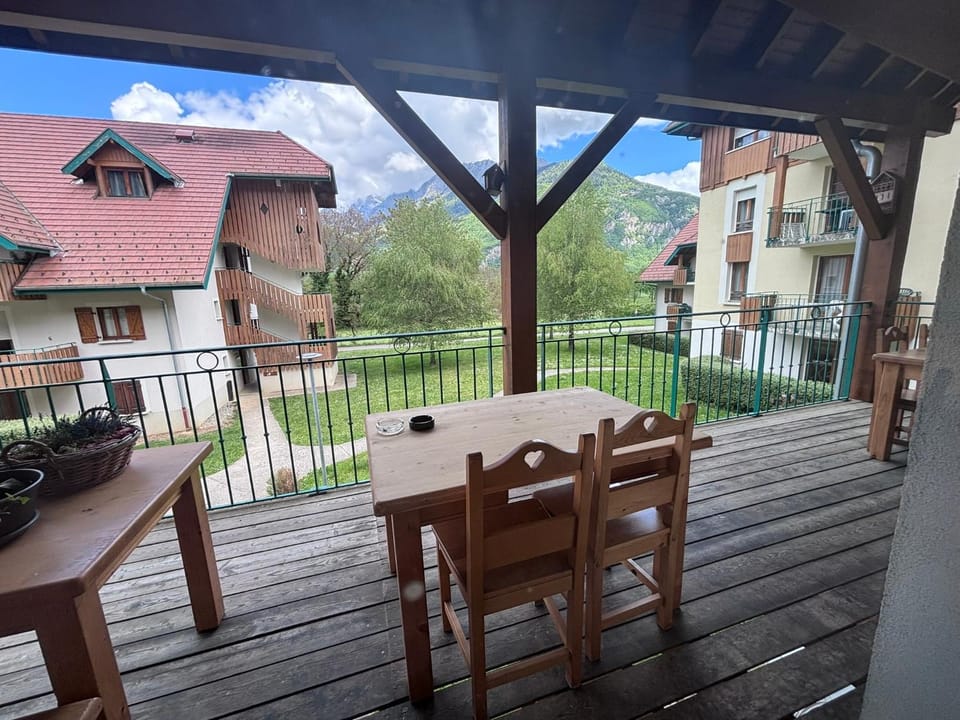 Petit cocon entre lac, golf et montagne, proche d'Annecy Apartment in Doussard