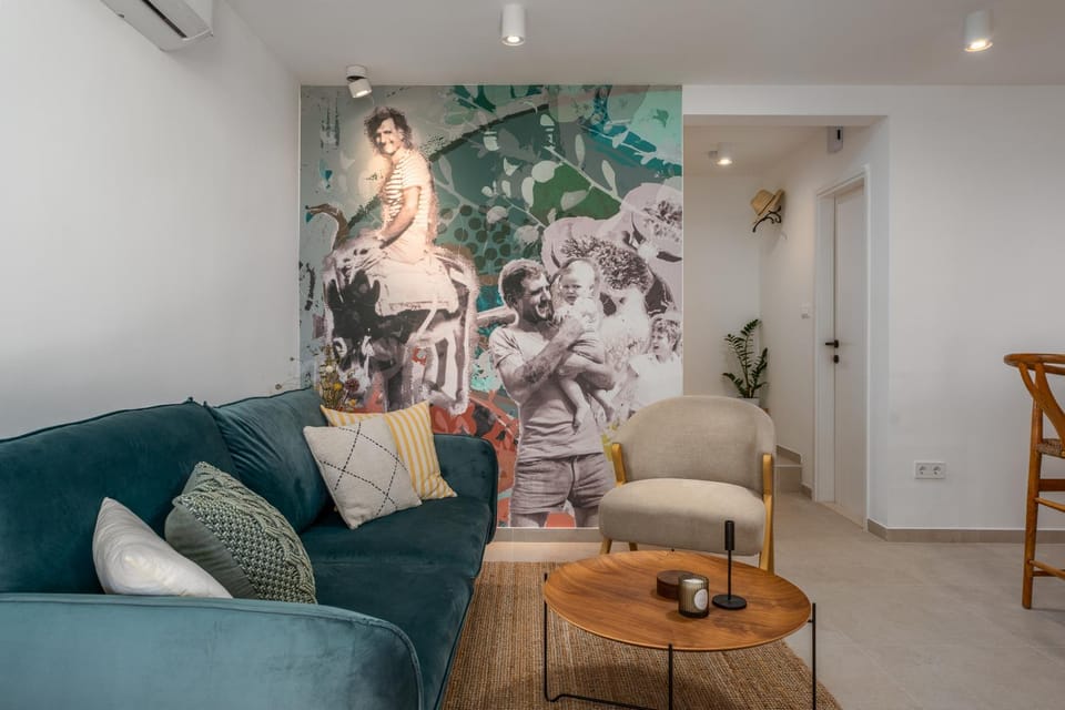 Living room, air conditioner