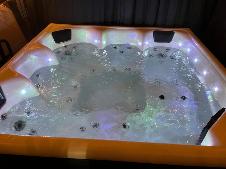 Roul'hôtes évasion Luxury tent in Bourgogne-Franche-Comté