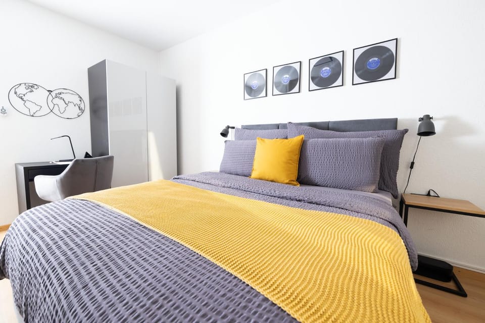 Bed, Bedroom, wardrobe