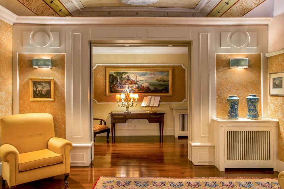 Lounge or bar