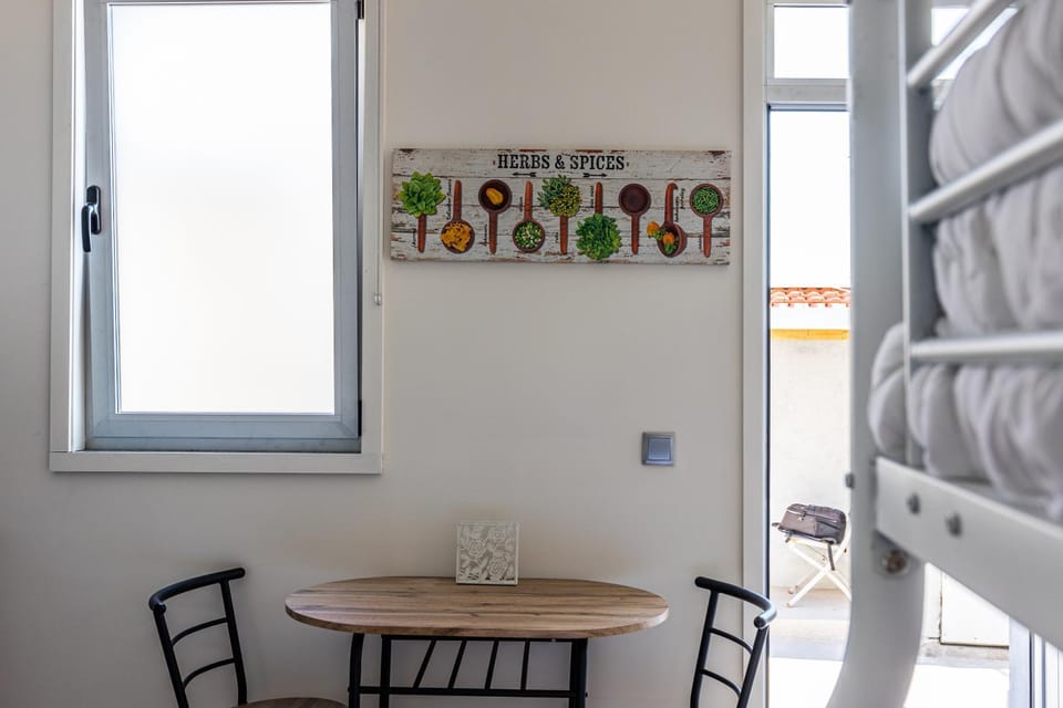 House on a rustic Island At Campanha Trainstation Apartment in Porto