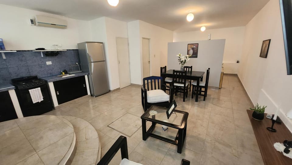 Dining area, kitchen