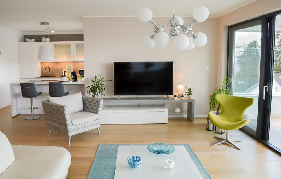 TV and multimedia, Seating area