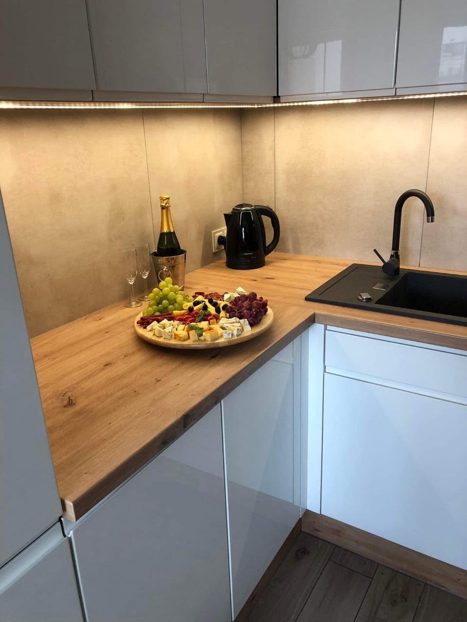 Kitchen or kitchenette