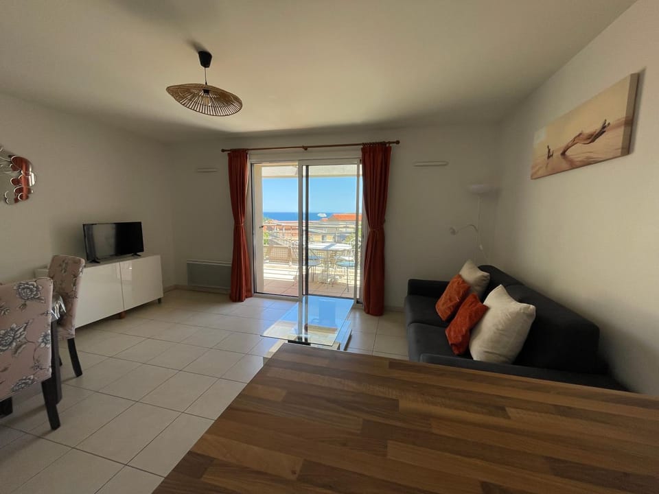 Living room, Sea view