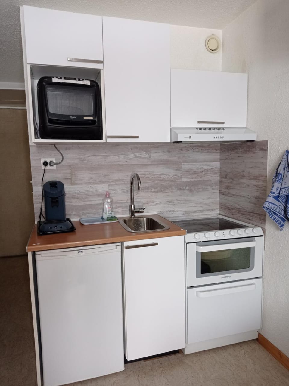 dishwasher, oven, stove, toaster