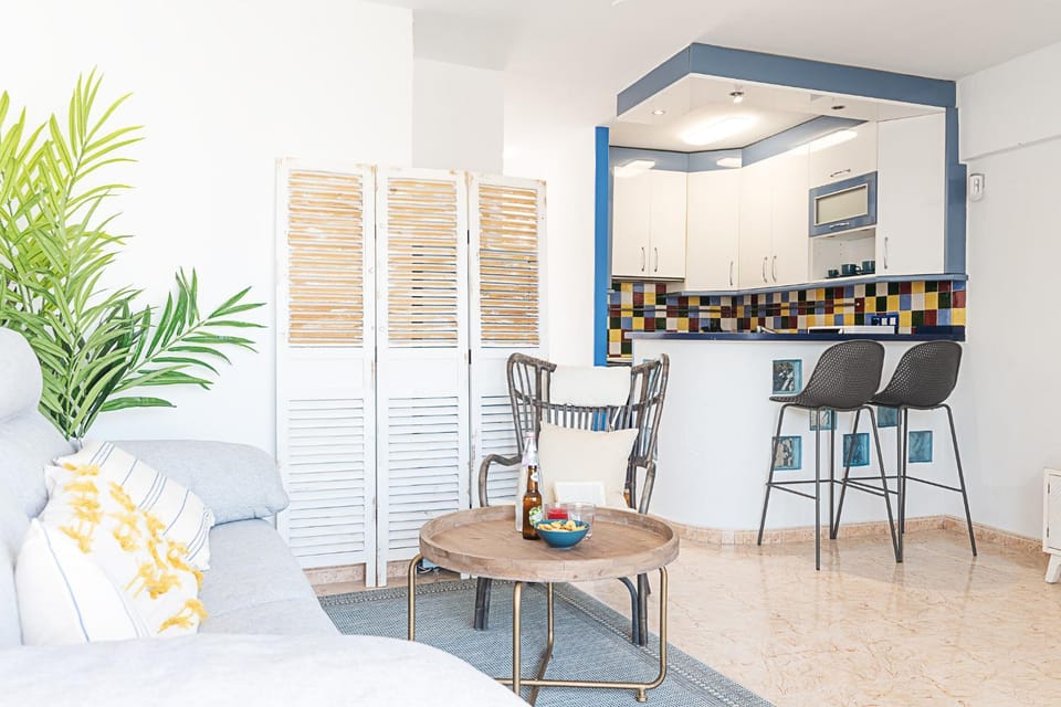 Living room, Lounge or bar