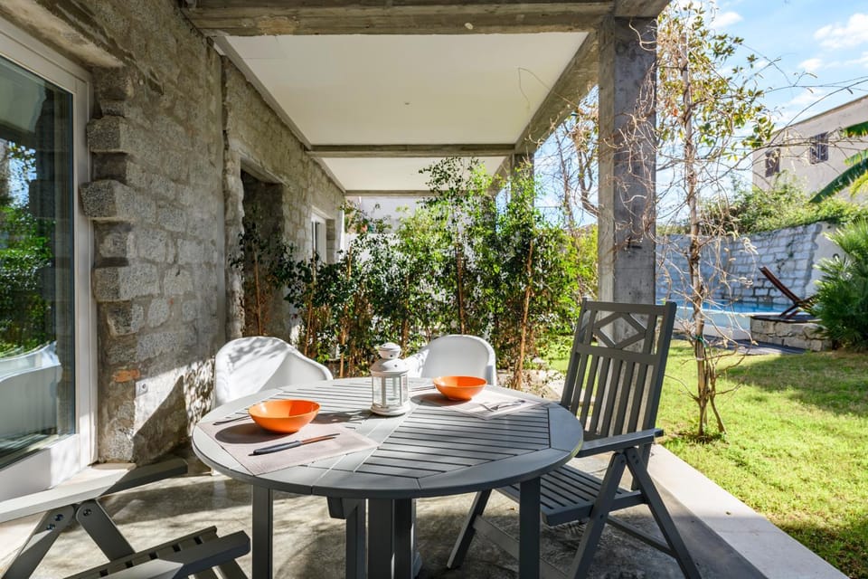 Patio, Garden