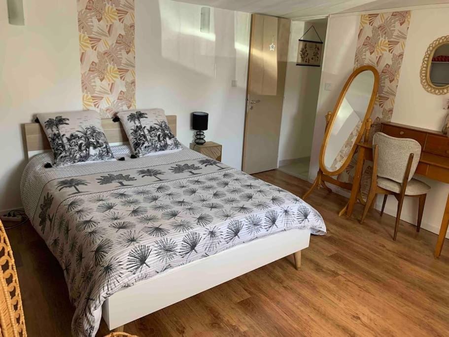 Logement indépendant -1 chambre -3 lits - 4km du circuit Apartment in Centre-Val de Loire