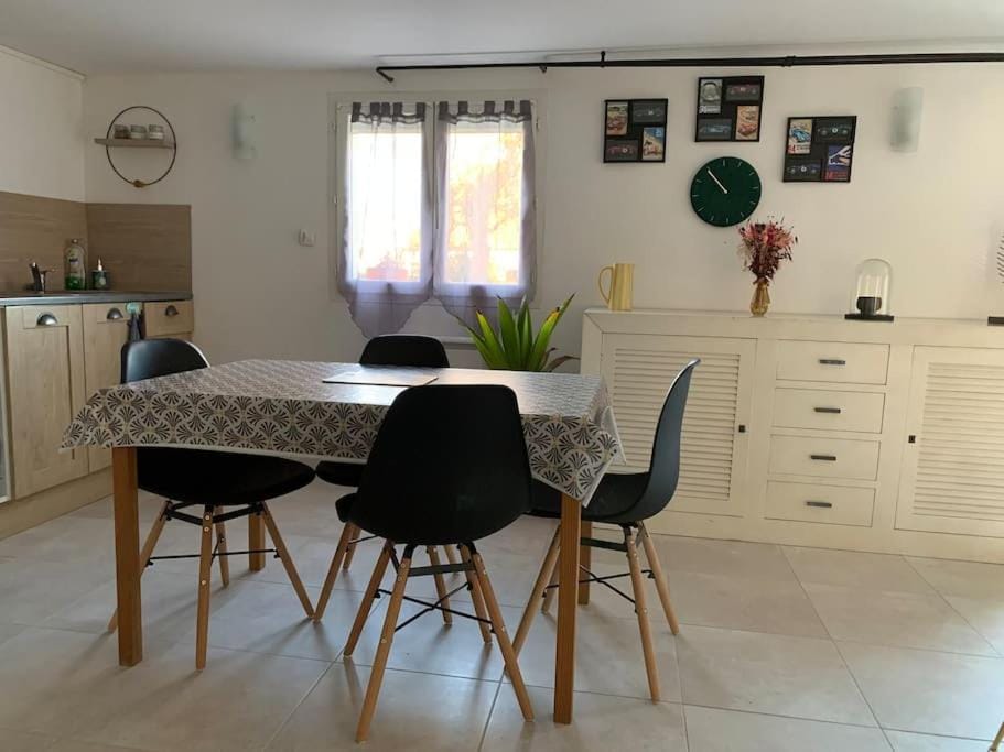 Logement indépendant -1 chambre -3 lits - 4km du circuit Apartment in Centre-Val de Loire