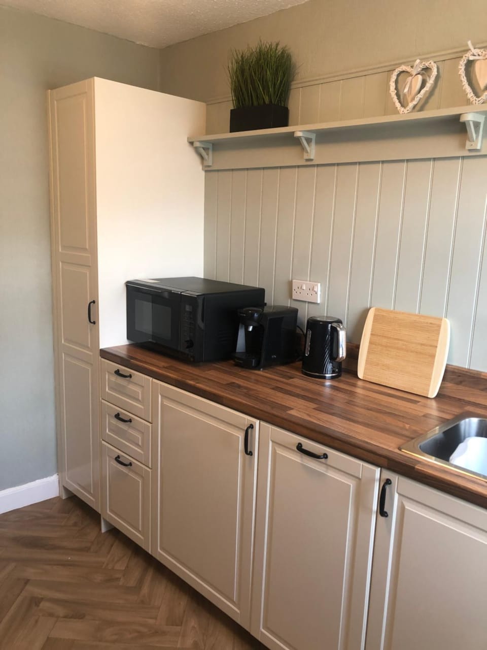 Kitchen or kitchenette